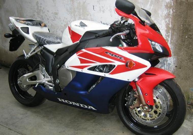 Honda cbr1000rr 2004