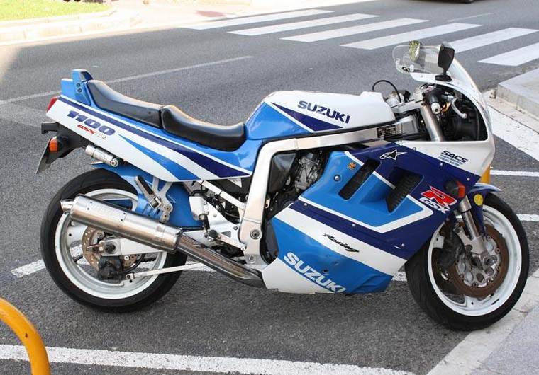 Suzuki GSX r1100